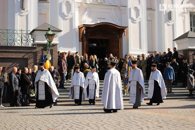 Був у всьому попереду: Луцьк попрощався із Мартензом (фото, відео)