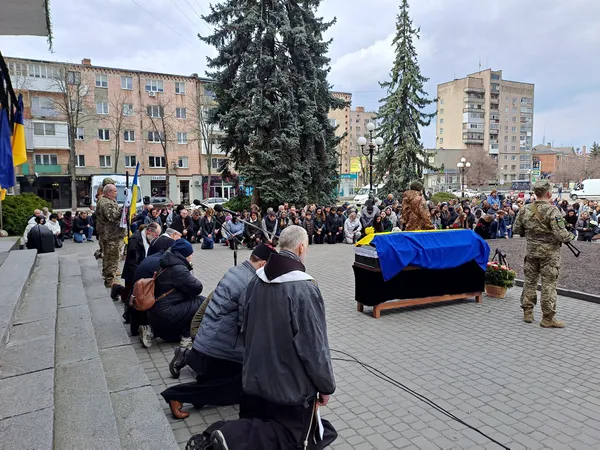 На Волині попрощалися із Захисником Максимом Сущуком (фото)