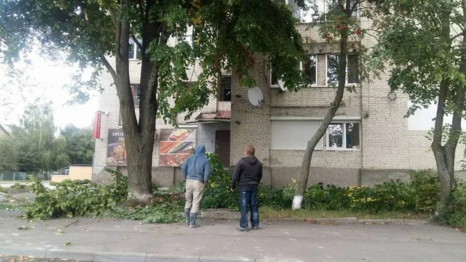 Луцькі муніципали склали протокол на «естетів»-порушників (фото)