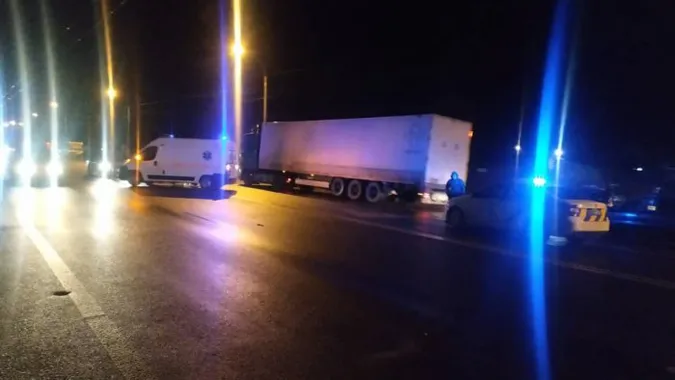 Під Луцьком авто збило пішохода похилого віку (фото)
