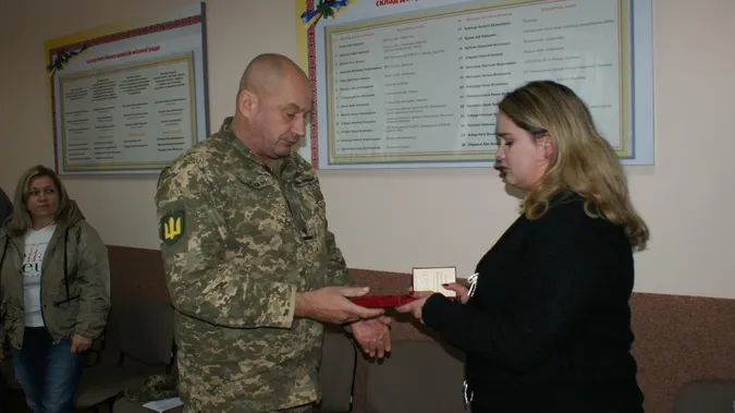 Героя Олександра Ханова з Волині посмертно нагородили орденом «За мужність» (фото)