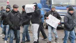 Гірники нововолинської шахти перекрили дороги і вимагають відставки керівництва "Волиньвугілля"