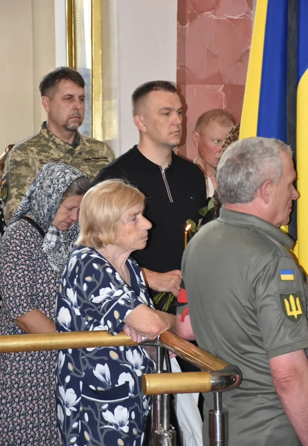 У Луцьку попрощалися із захисниками Вадимом Чвирем, Альбертом Свіцею та Павлом Корчуком (фото)