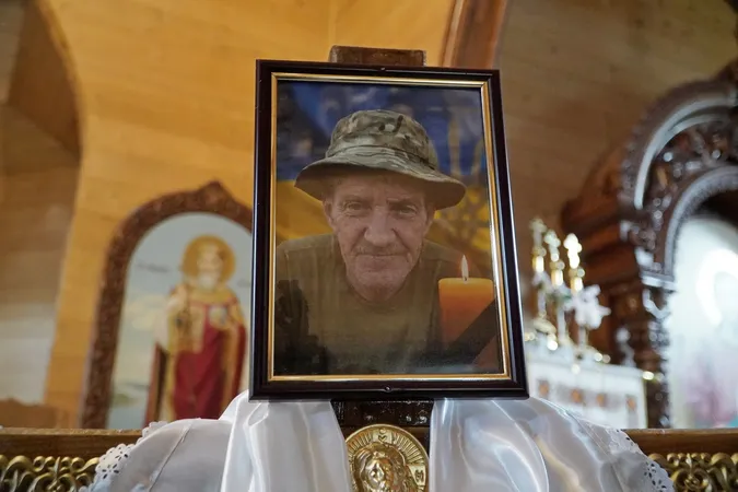 На Волині попрощалися з Героєм Русланом Давидюком (фото)