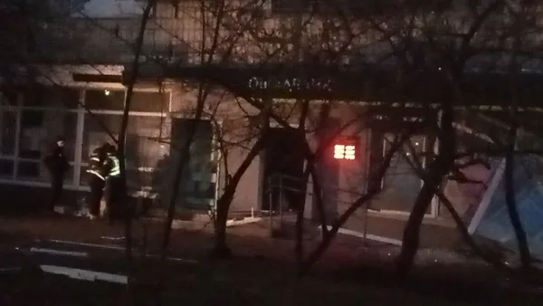 У Києві підірвали відділення «Ощадбанку» (фото)