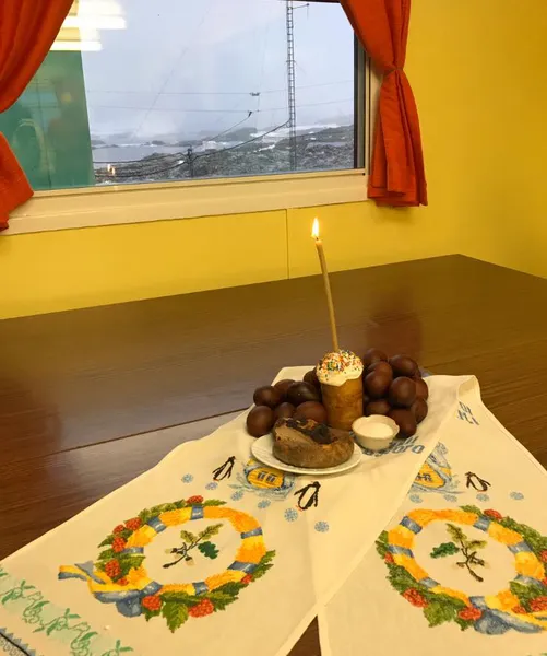 Як українські полярники відсвяткували Великдень в Антарктиді (фото)