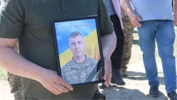Чекали три з половиною роки: на Волині попрощалися з воїном Володимиром Забродоцьким (фото)