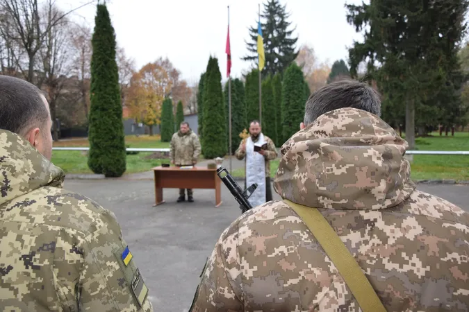 Мати п'ятьох дітей з Волині пішла у прикордонниці у пам'ять про загиблого племінника