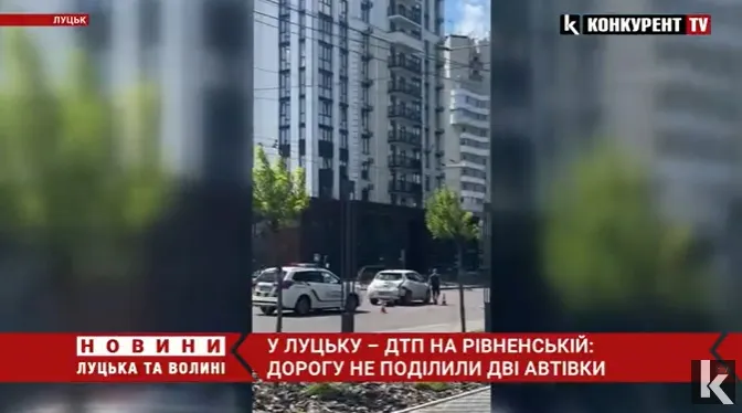 У Луцьку – ДТП на Рівненській: одна автівка влетіла в іншу (відео)