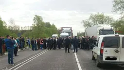 Волиняни перекрили трасу "Ковель-Ягодин" (фото) 