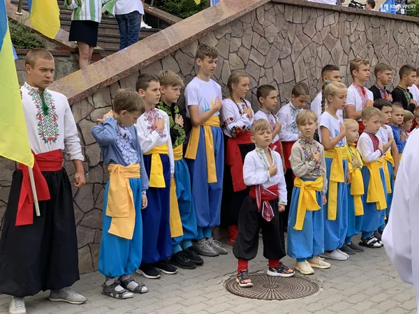 День прапора: як у Луцьку піднімали державний стяг (фото)