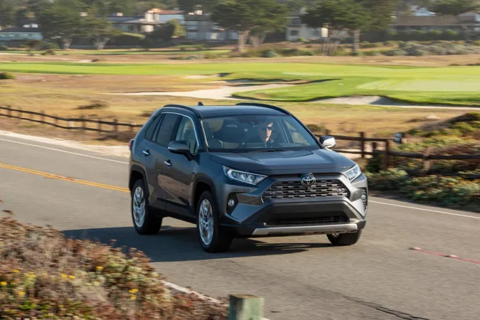 Toyota та Kia Sportage: у липні волиняни витратили на нові авто майже 4 мільйони доларів