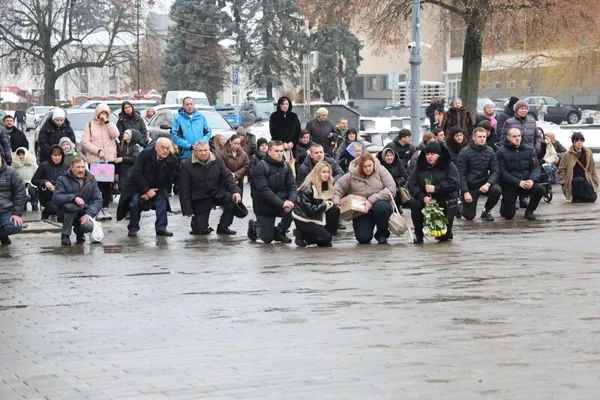У Луцьку попрощалися з загиблим на війні відомим спортсменом Олексієм Бондаренком (фото)