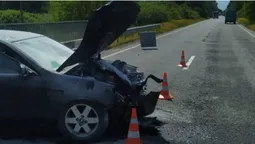 На «варшавці» жінка на Chevrolet протаранила відбійник (фото)