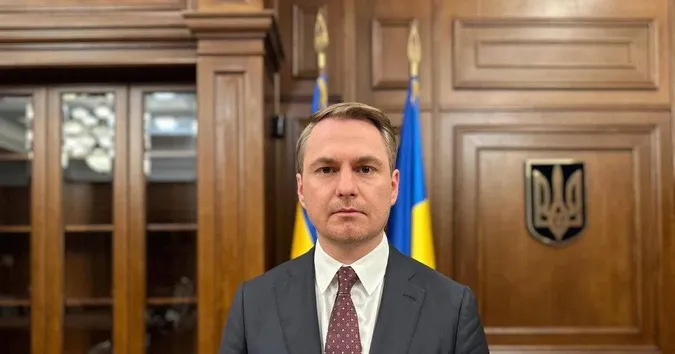 Зеленський відсторонив Руслана Кравченка від посади генпрокурора