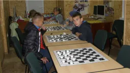 Луцький спортклуб «Стріла» отримав  нові столи (фото)