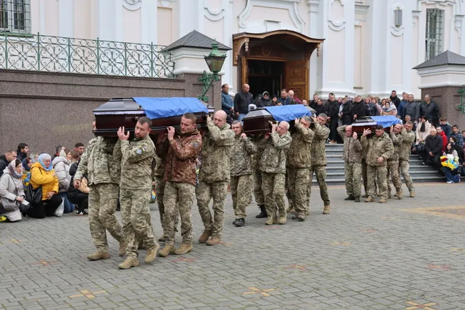У Луцьку попрощалися одразу з трьома полеглими захисниками (фото)