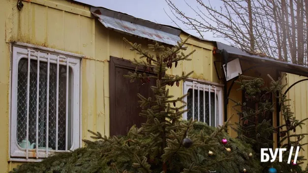 На Волині священники УПЦ «МП» встановили на контейнер купол і назвали це церквою (відео)