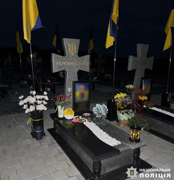 Крав гільзи з могил воїнів: на Рівненщині затримали вандала (фото)