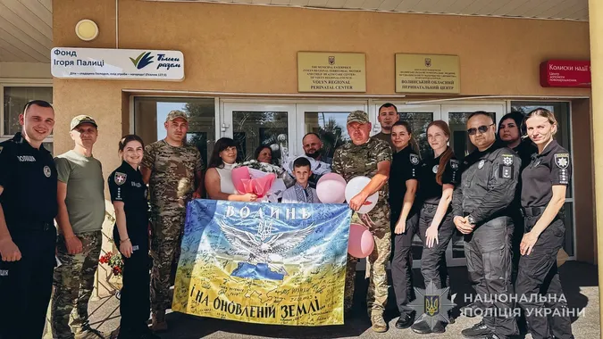 Зі сходу – на зустріч із донечкою: бойовий медик з Волині удруге став татом (фото)