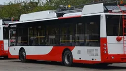У Луцьку – скандал в тролейбусі: щодо контролерки розпочали розслідування (відео)