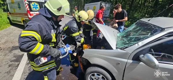 Машини – вщент: під Луцьком стались дві страшні аварії (фото)