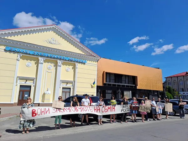 У Ковелі відбулася акція на підтримку військовополонених і зниклих безвісти (фото)
