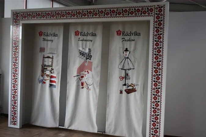 Захисні костюми замість вишиванок: як луцька «Едельвіка» допомагала боротися з коронавірусом