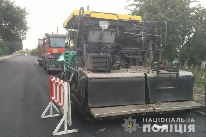 На Волині двоє братів пошкодили дорожню техніку і поцупили звідти майно (фото)