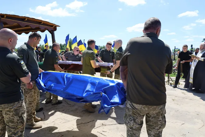 Біль і сльози: на Волині попрощалися з молодим снайпером Вітарієм Шереметою, який загинув на Харківщині