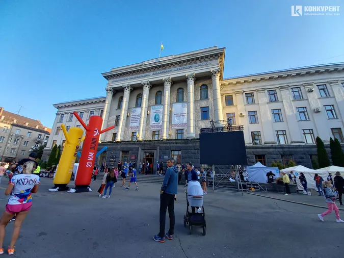 Як у Луцьку біжать «Лучеськ півмарафон 2021» (фото)