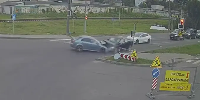 На автодорозі в Луцькому районі ремонтують одразу два мости (фото)