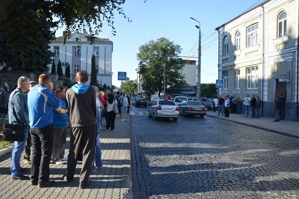 Під стінами Луцькради – мітинг (фото)