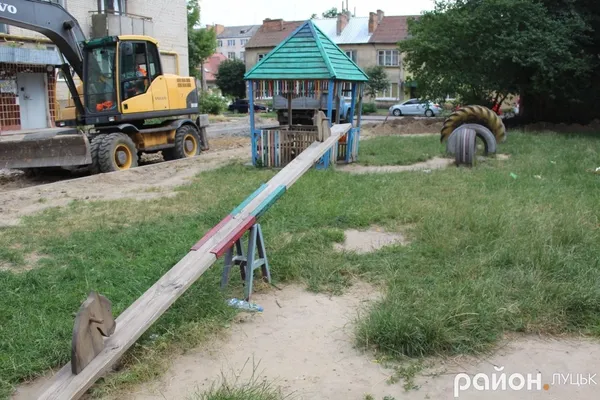 У Луцьку вперше за 36 років поремонтували вулицю (фото)