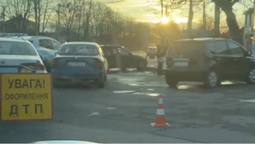 У Луцьку на Володимирській зіштовхнулися дві автівки (відео)