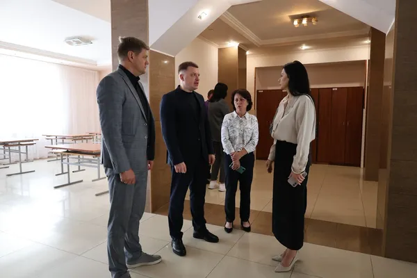 «Найголовніше – це задоволені діти»: Шкітер перевірив, чим годують учнів Княгининівського ліцею (фото)