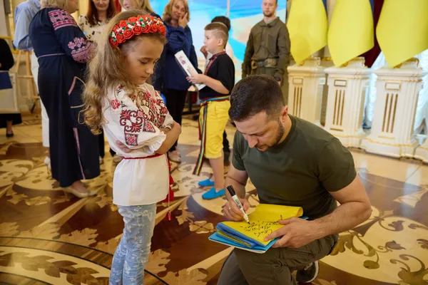 Президент відзначив доньку загиблого воїна волинської бригади (фото)