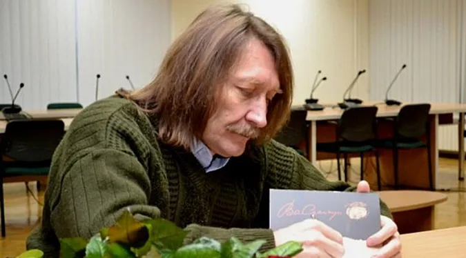 Волинський письменник хоче офіційно отримати «Золотий хрін»
