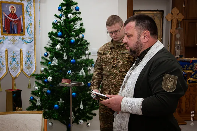 Родинам загиблих нацгвардійців з Волині передали посмертні державні відзнаки (фото)