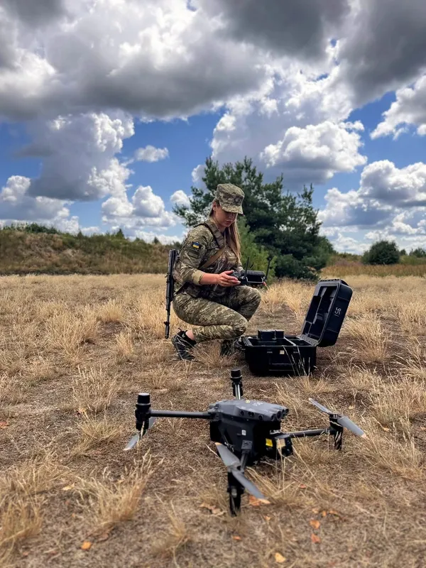 «Леді» з Волині: історія прикордонниці, яка керує безпілотниками