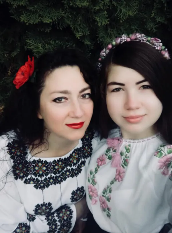 День вишиванки: відомі волиняни одягнули сорочки (фото)