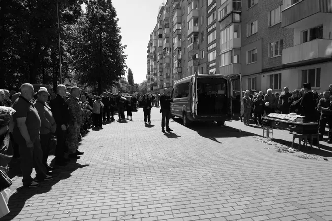 Загинув на Донеччині: у Луцьку попрощалися з Юрієм Кравчуком (фото)