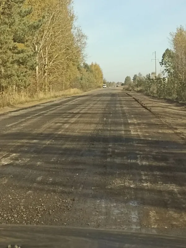 На Ковельщині латають зношену дорогу (фото)