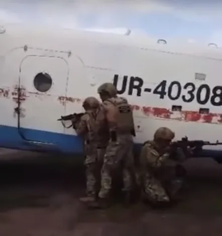 Двоє волинян та дніпрянин купили «АН-2» для контрабанди сигарет (відео)
