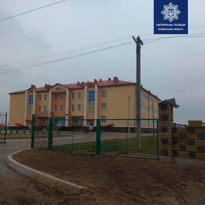 Потрібні знаки і нова розмітка: в Луцьку перевірили стан дороги біля шкіл