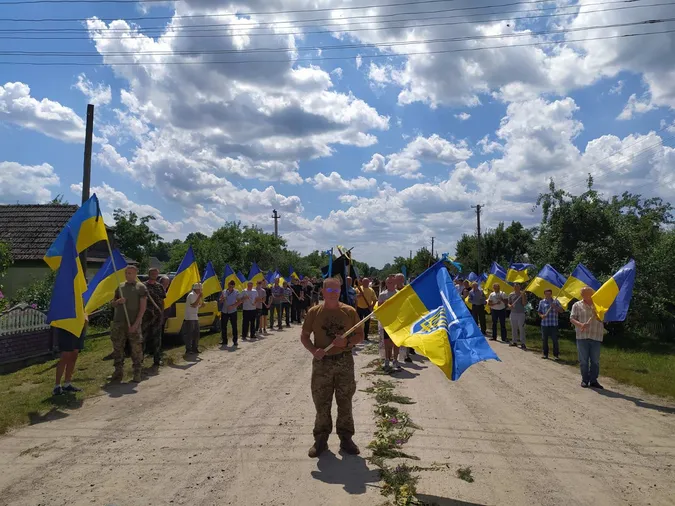 Старовижівщина попрощалась зі своїм героєм Ігорем Назаруком