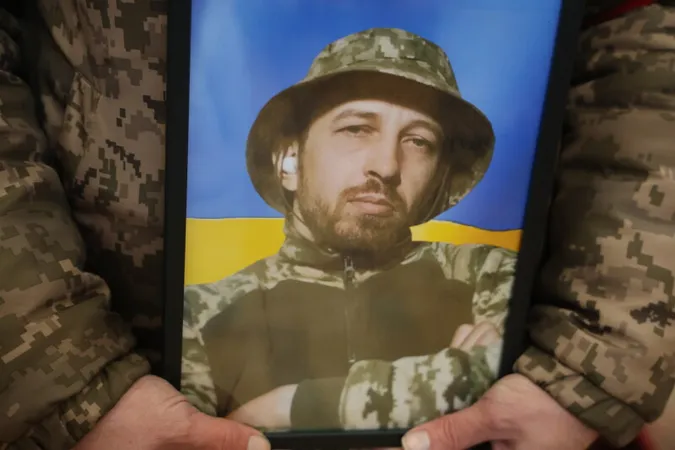 У Луцьку пропрощалися з воїнами Андрієм Максименком та Віталієм Куделею