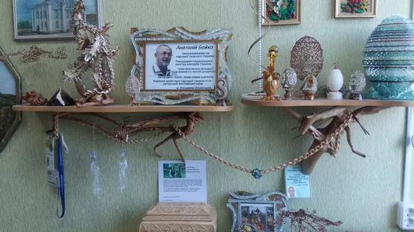 «Волинський Фаберже» різьбить візерунки по яєчній шкарлупі (фото)