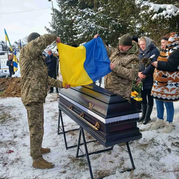 Навіки 28: на Волині попрощалися із захисником Володимиром Саверіним (фото)