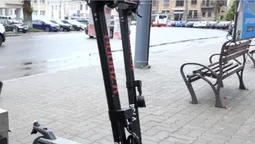 Покарали молодика, який у Луцьку вкрав та розібрав електросамокат (відео)
